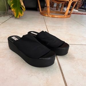 Steven Madden Vintage Slinky Platform